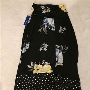 Floral skirt with polka dot bottom